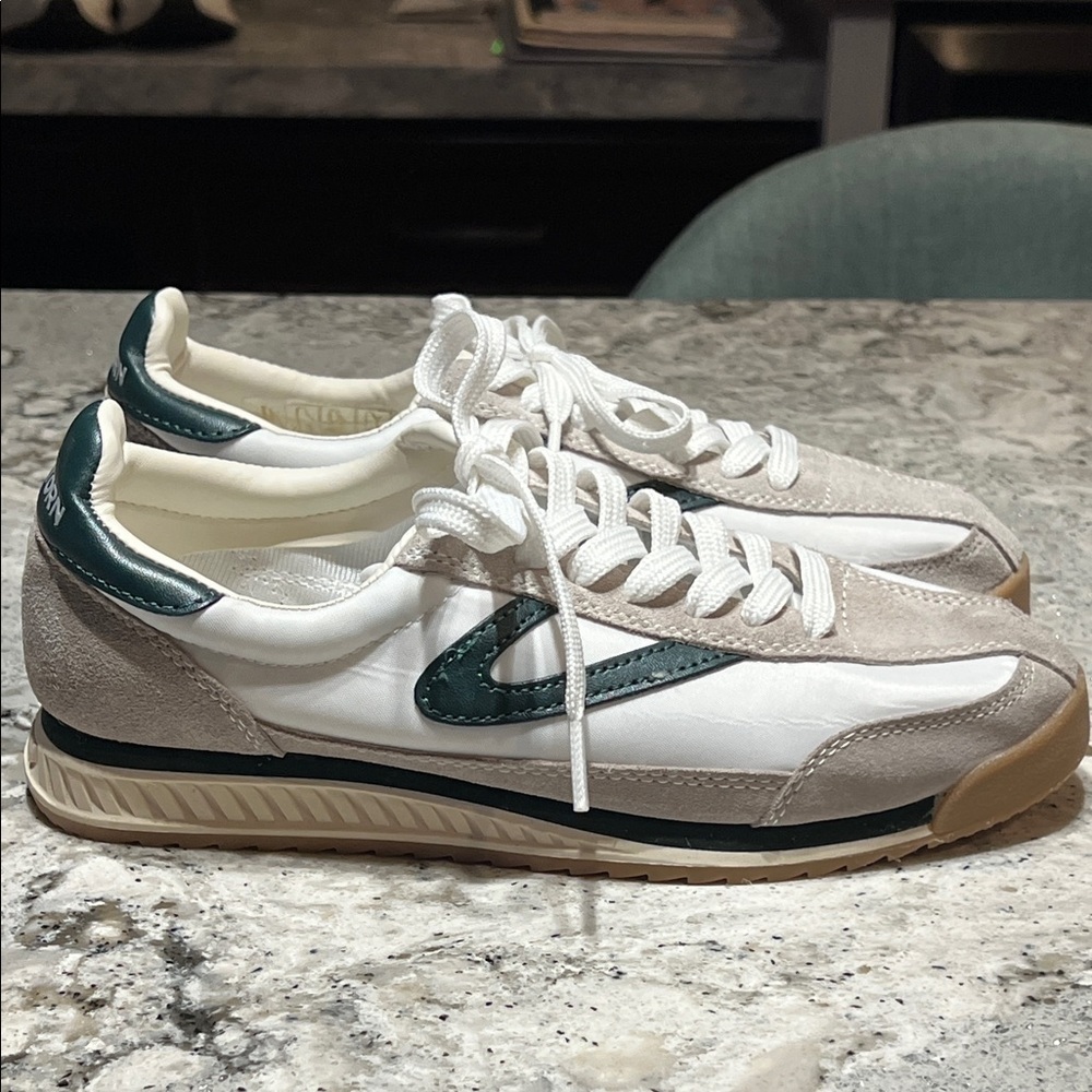 NWOB Tretorn Swedish White and Green Women's Sneakers Size 6.5 - Picture 3 of 10